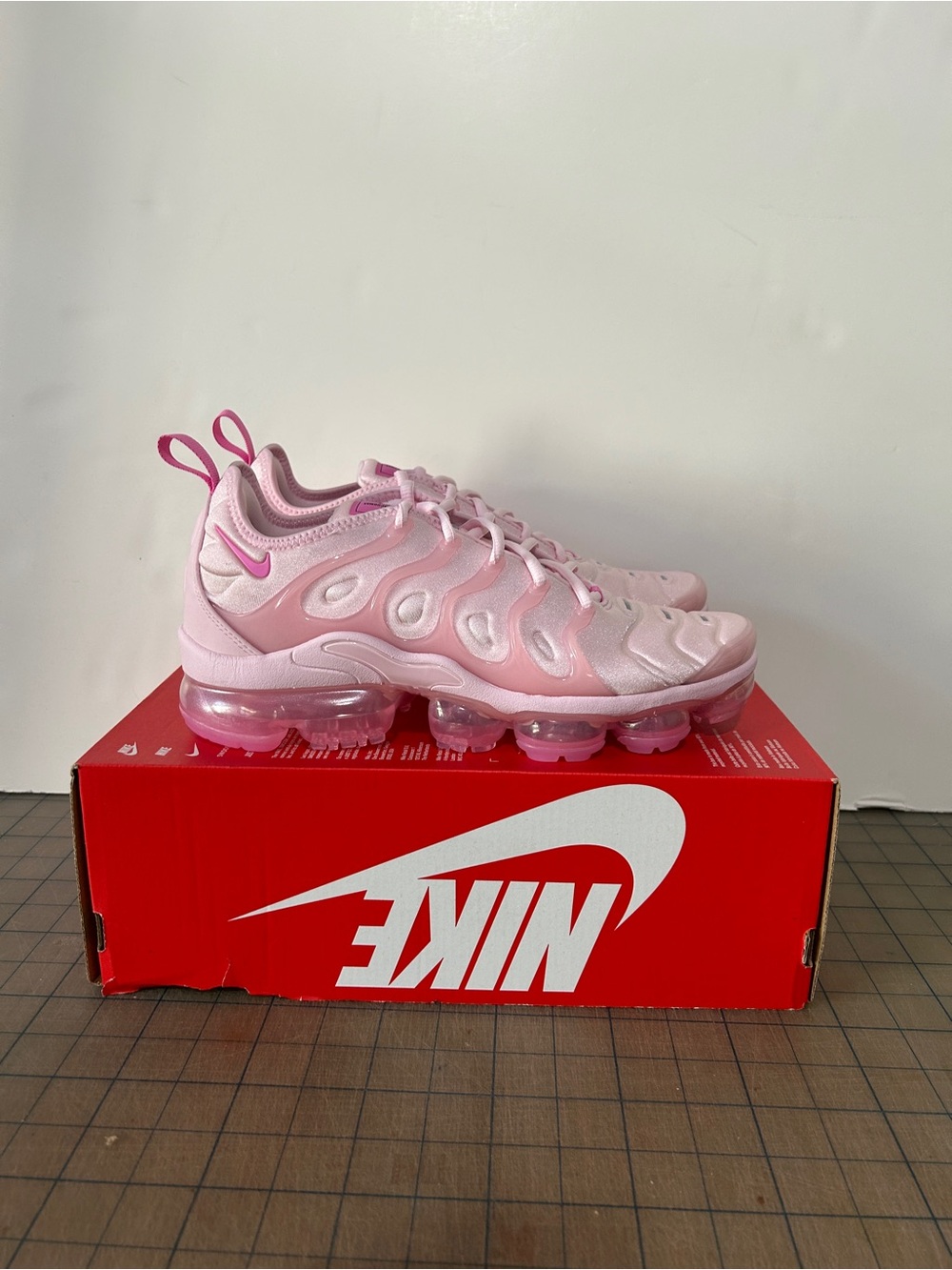 Nike Air Vapormax Plus ‘Pink Foam’ - Picture 3 of 6